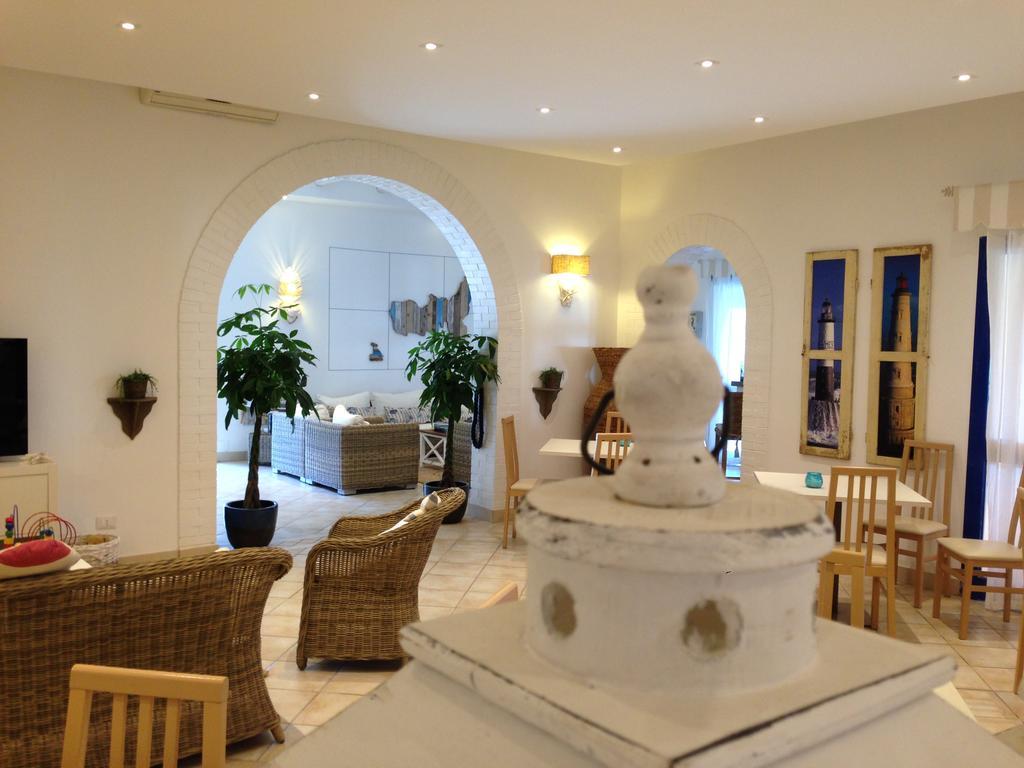 Hotel Villa Giulia Porto Azzurro Exterior photo